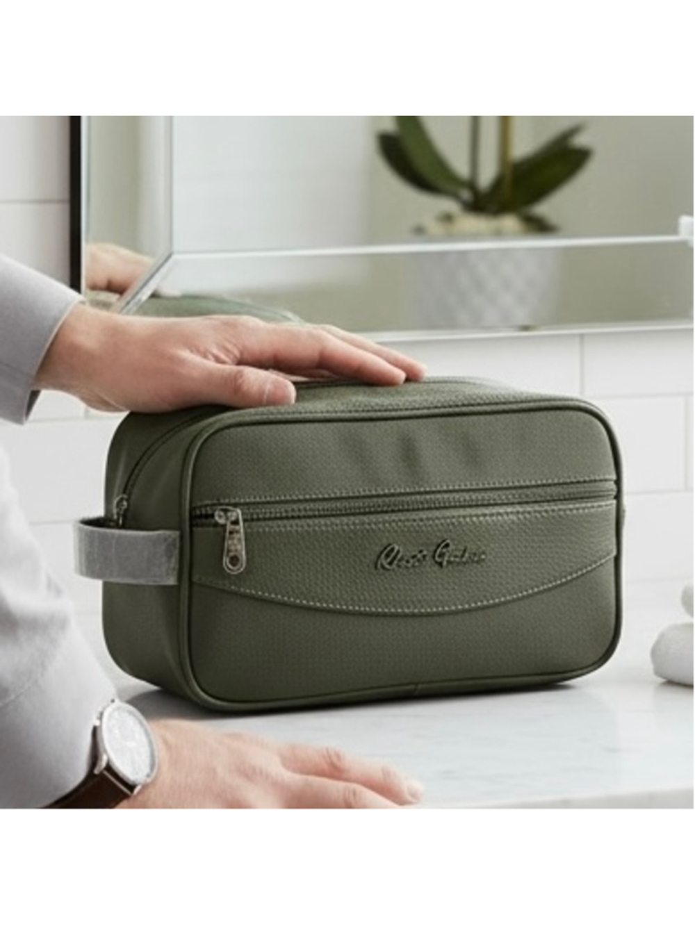 Robert Graham Skipper Olive Green Faux Leather Dopp Toiletry Grooming Bag Kit